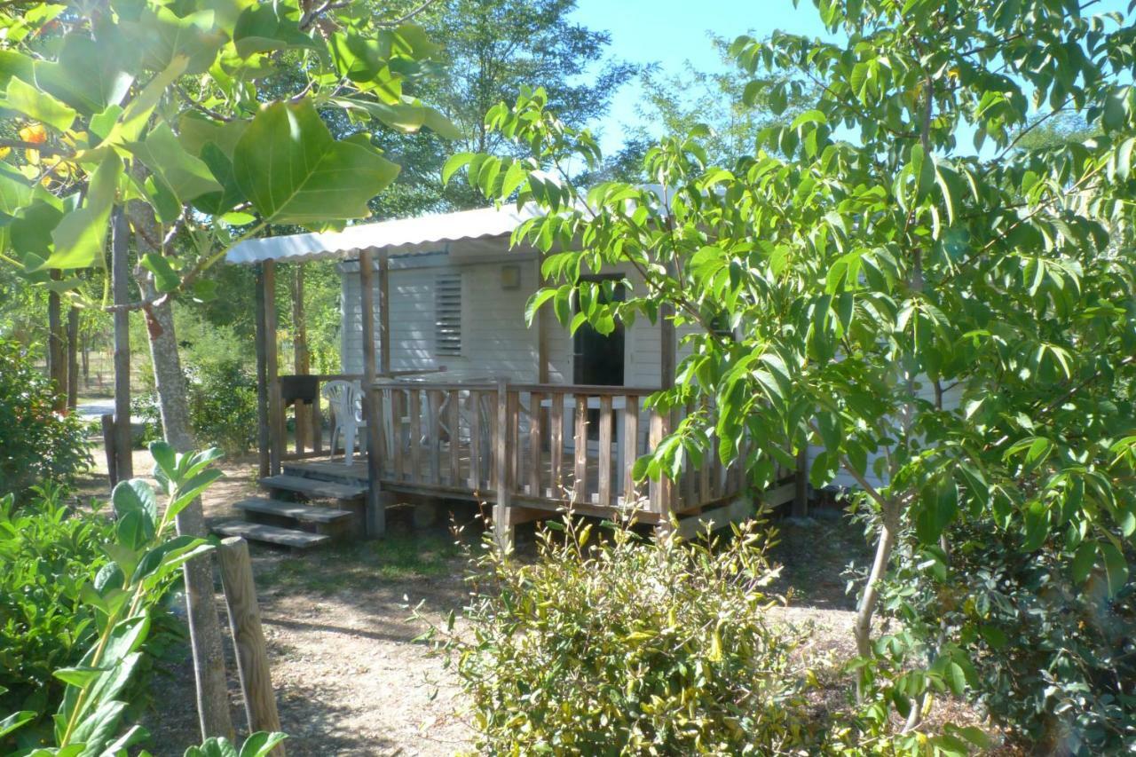 Camping L'Eau Vive Ξενοδοχείο Dauphin Εξωτερικό φωτογραφία
